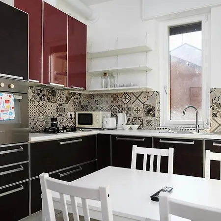 M1 Modern Three-room - Metro 1 Sesto Merelli Apartment *