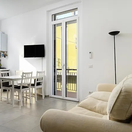 M1 Modern Three-room - Metro 1 Sesto Merelli Sesto San Giovanni